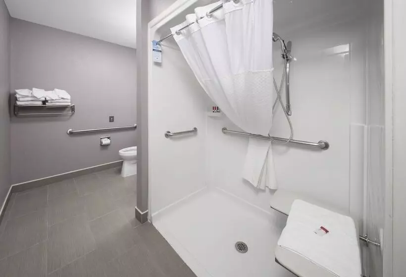 Microtel Inn & Suites By Wyndham Bethel/danbury