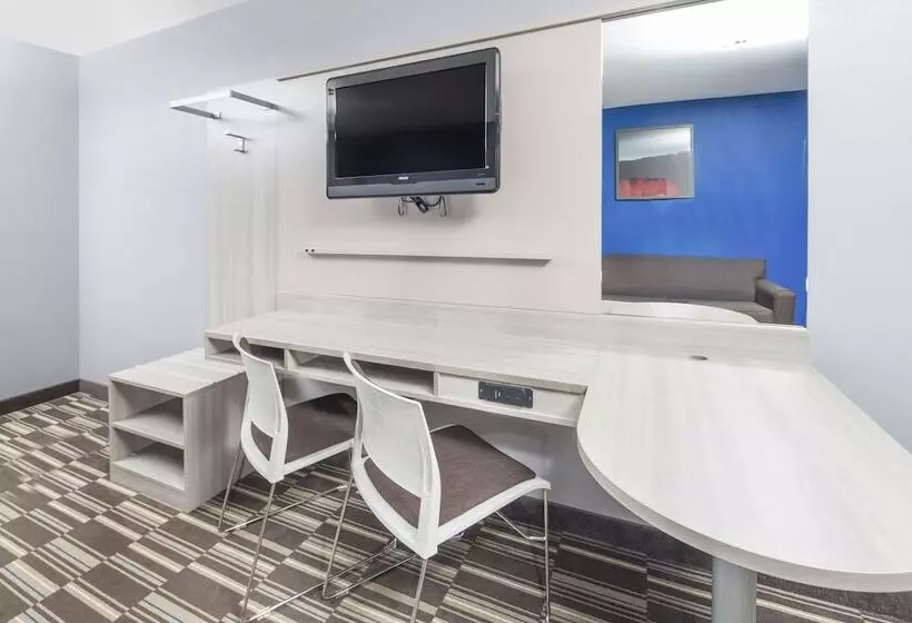 Microtel Inn & Suites By Wyndham Bethel/danbury