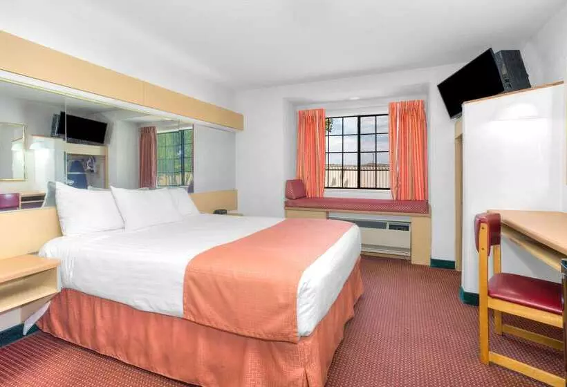 Microtel Inn & Suites By Wyndham Gallup   Pet Friendly