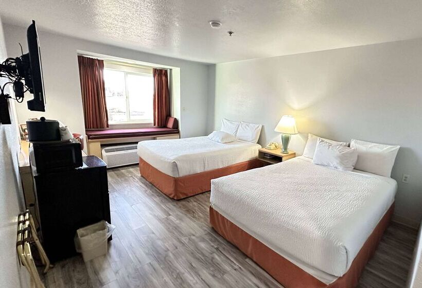 Microtel Inn & Suites By Wyndham Gallup Pet Friendly