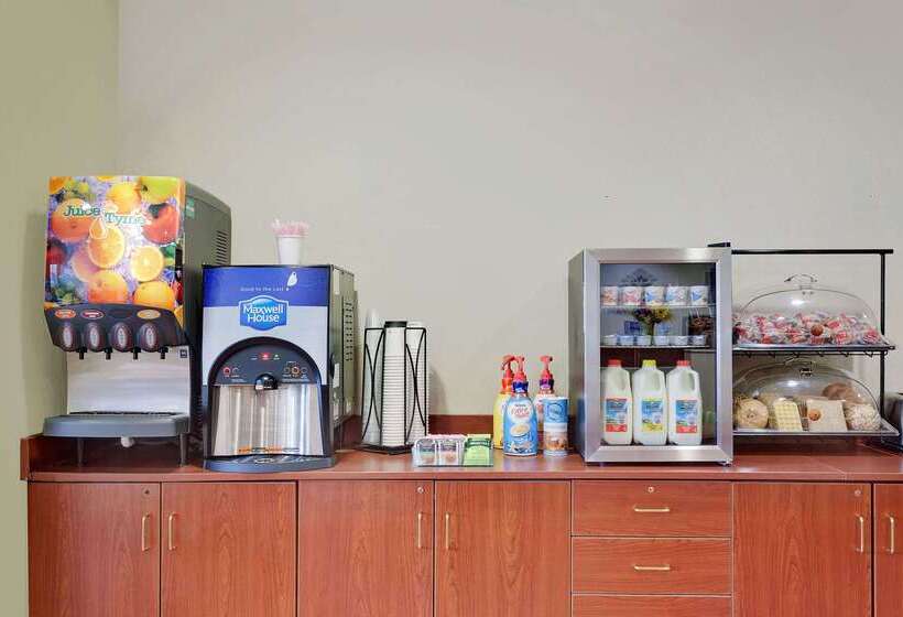 Microtel Inn & Suites By Wyndham Wellsville