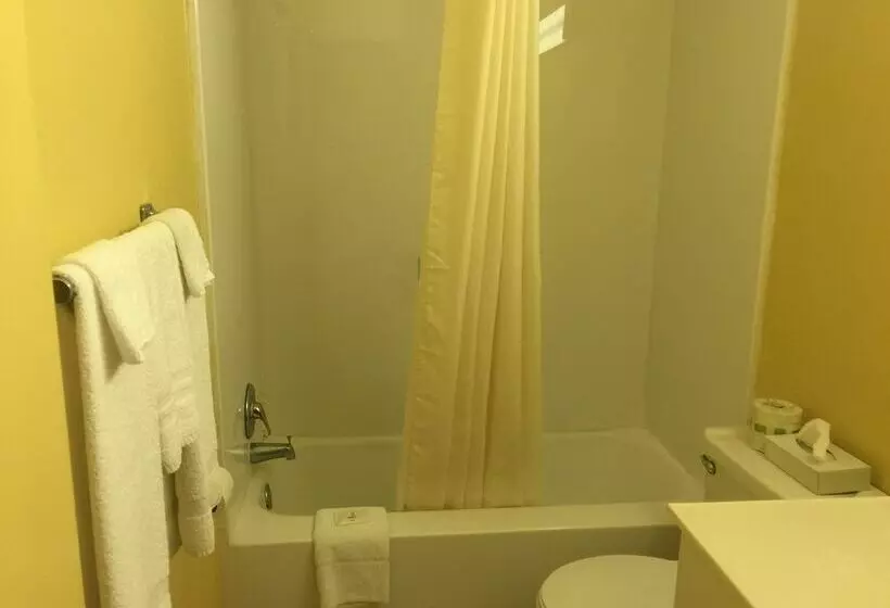 فندق على الطريق Americas Best Value Inn & Suites - East Toledo/Millbury