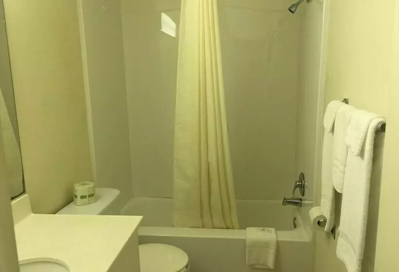 فندق على الطريق Americas Best Value Inn & Suites - East Toledo/Millbury