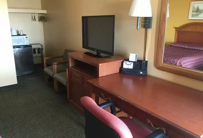 فندق على الطريق Americas Best Value Inn & Suites - East Toledo/Millbury