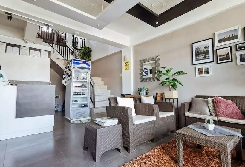 ユースホステル Reddoorz Near Gaisano Mall Gensan