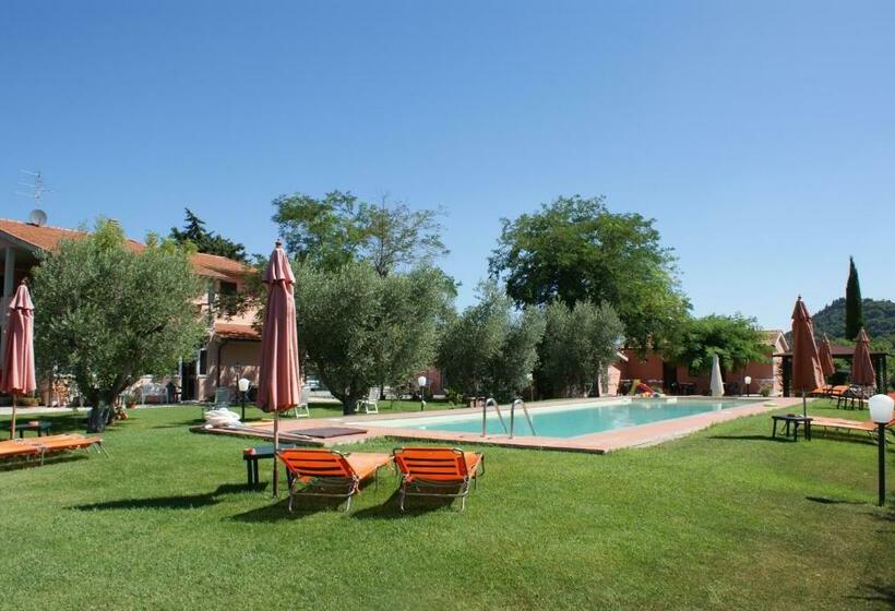 ホテル Agriturismo La Siesta