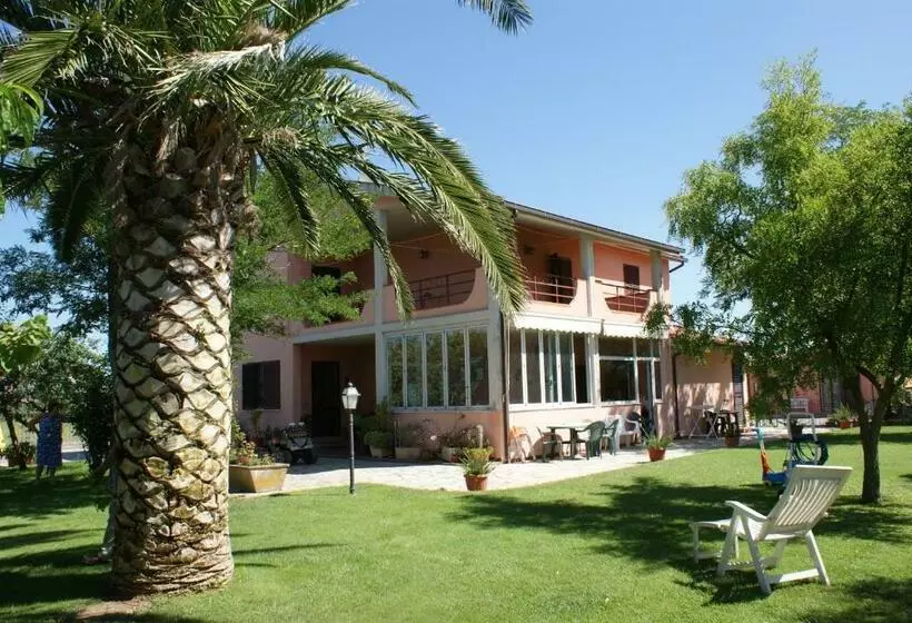 Hotelli Agriturismo La Siesta