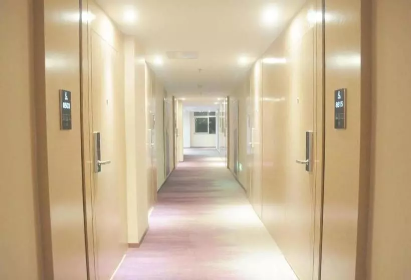 ホテル Lavande S Guangzhou Fangcun Huadiwan Metro Station