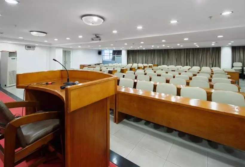 ホテル Lavande S Guangzhou Fangcun Huadiwan Metro Station