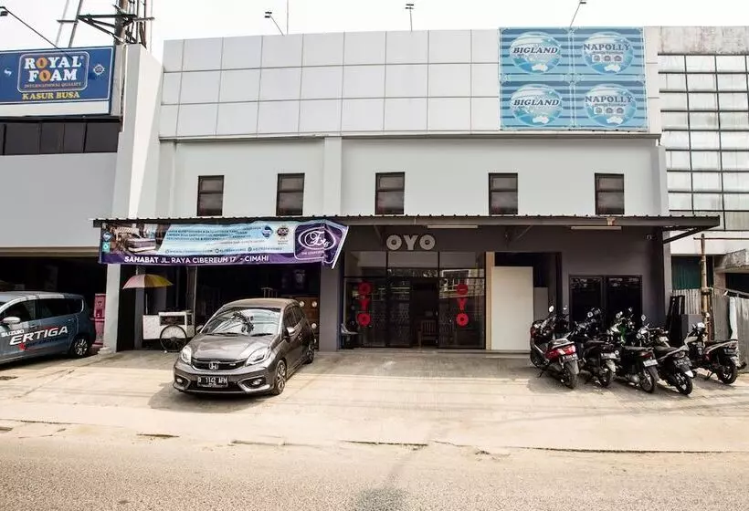 ホテル Capital O 3463 Cimahi Guest House