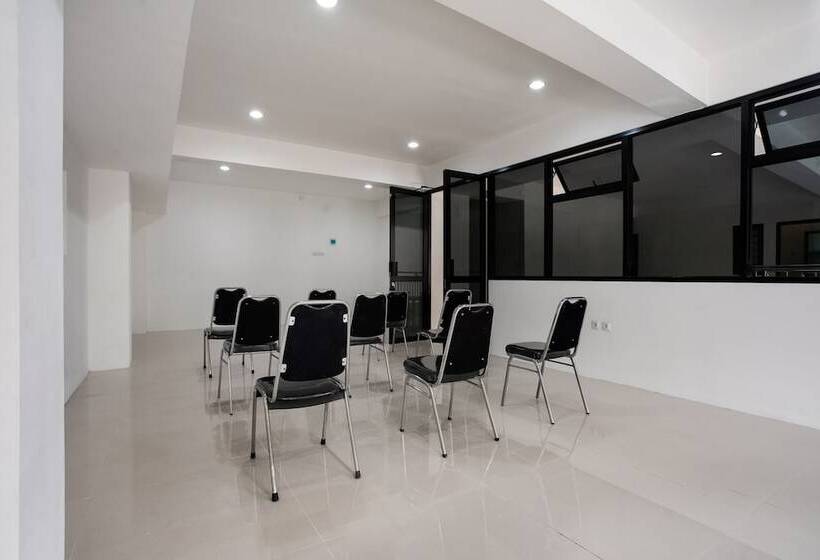 Hotel Capital O 3463 Cimahi Guest House