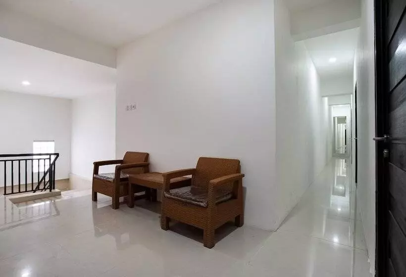 ホテル Capital O 3463 Cimahi Guest House