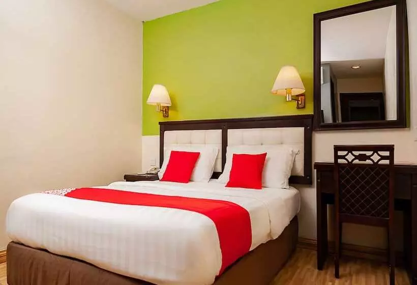 Hotelli Oyo 90055 Mansion Inn