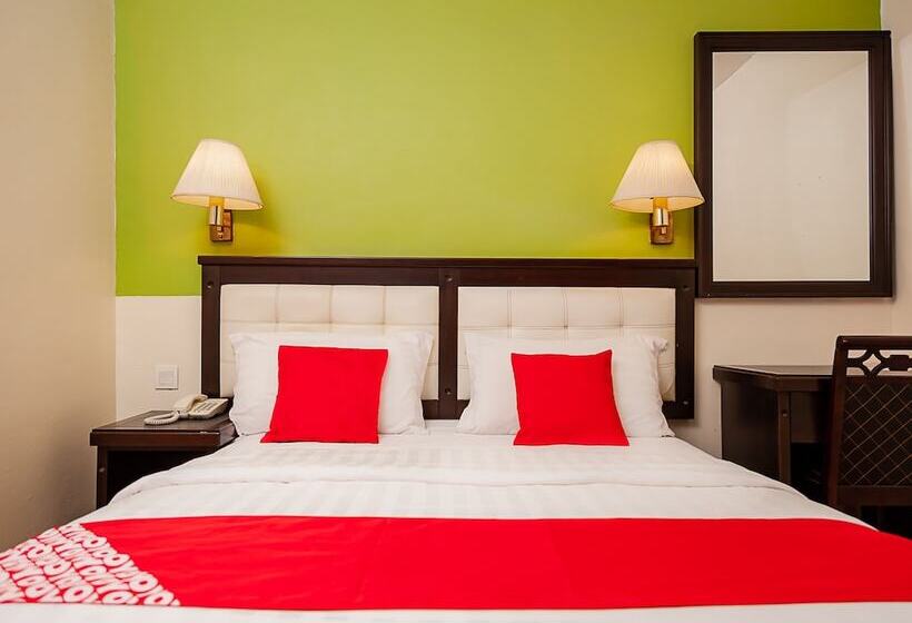 בית מלון כפרי Oyo 90055 Mansion Inn