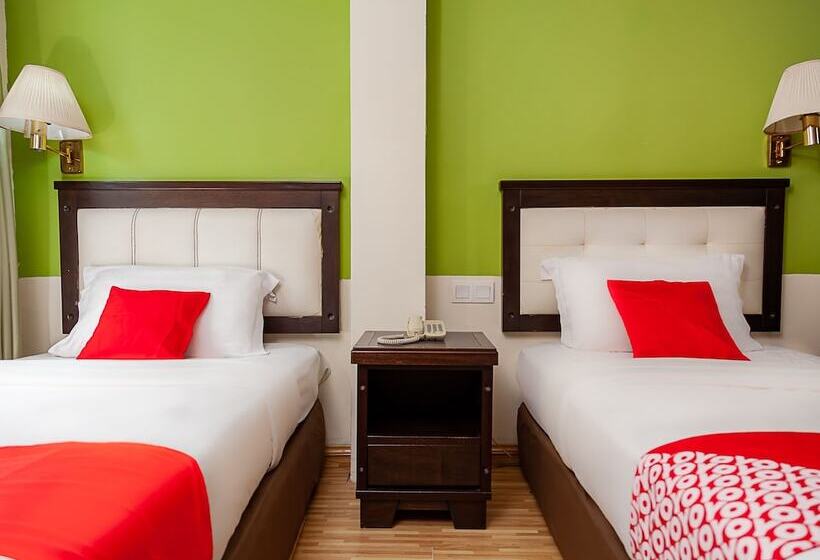 בית מלון כפרי Oyo 90055 Mansion Inn