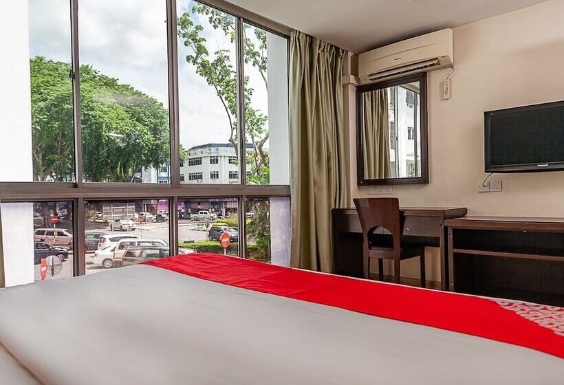 בית מלון כפרי Oyo 90055 Mansion Inn