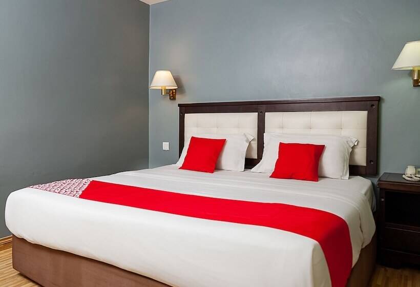 בית מלון כפרי Oyo 90055 Mansion Inn