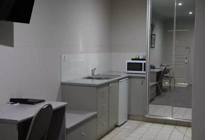 Motelli The Saltbush Motor Inn