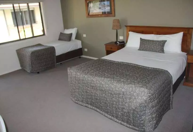 Motelli The Saltbush Motor Inn