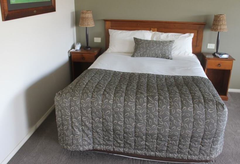 モーテル The Saltbush Motor Inn