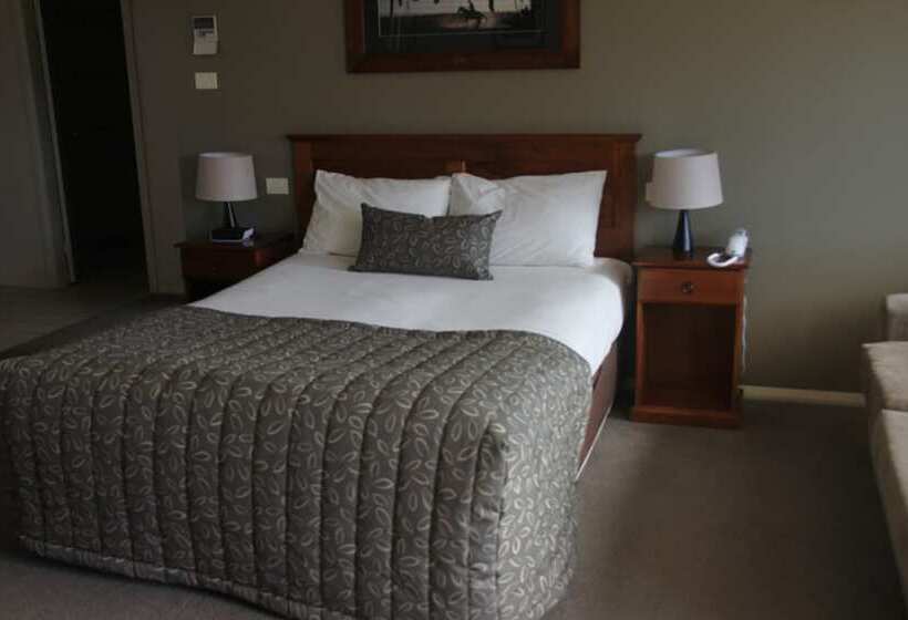 モーテル The Saltbush Motor Inn