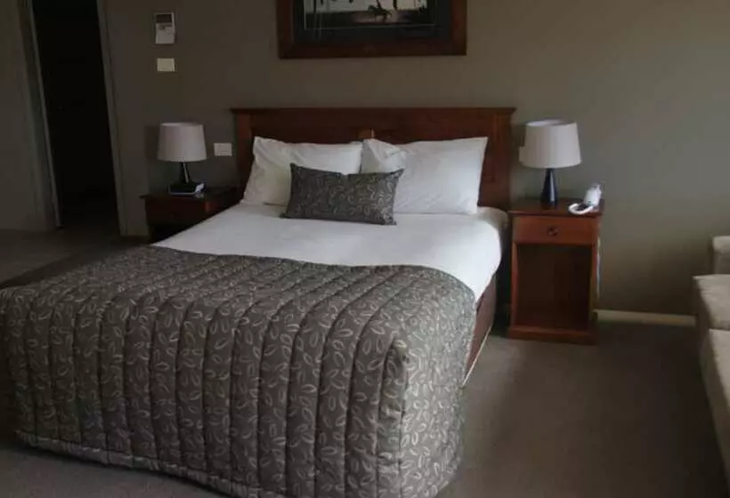 Motelli The Saltbush Motor Inn