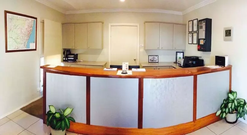 Motelli The Saltbush Motor Inn