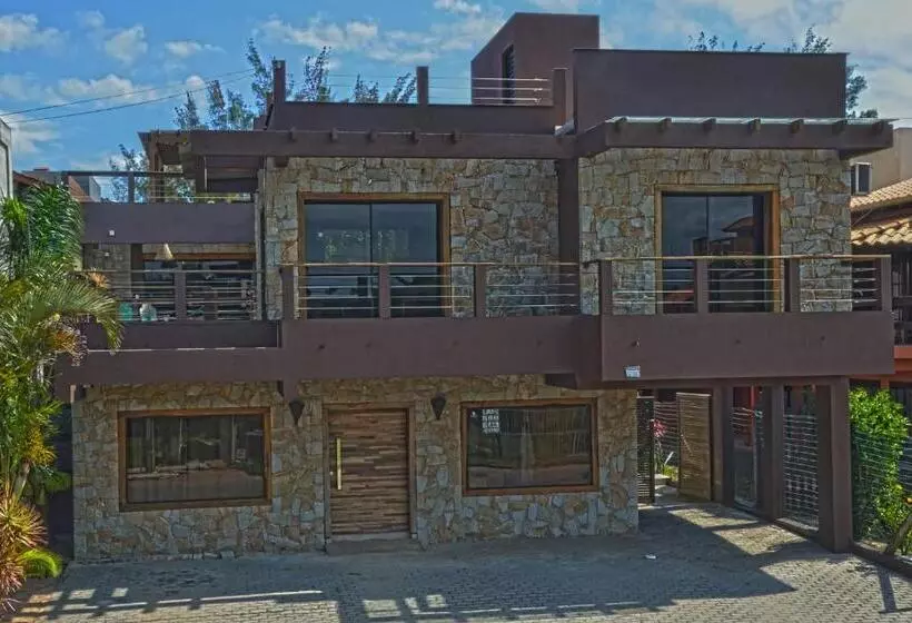 Majatalo Residencial La Ferrugem   Pe Na Areia