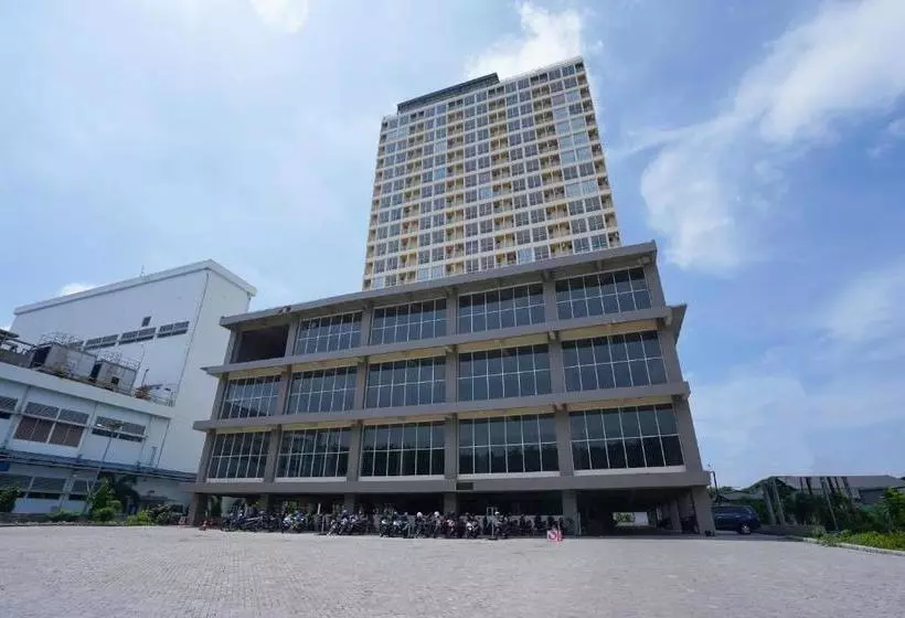 ホテル Capital O 2677 My Tower Apartment
