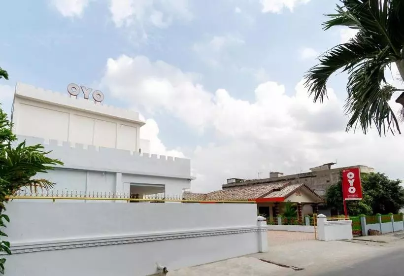 ホテル Oyo 2895 Paranginan Residence