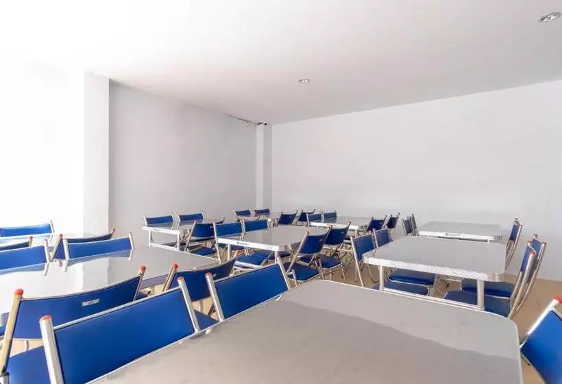 ホテル Oyo 2895 Paranginan Residence