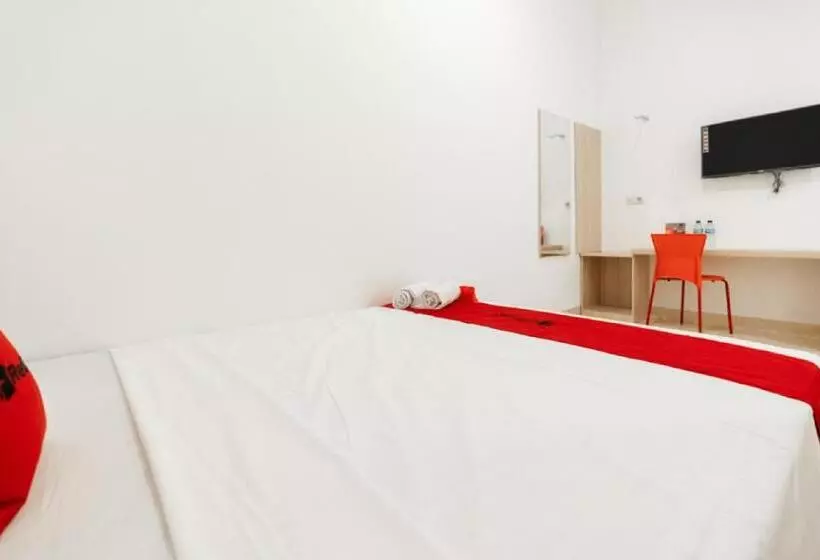 Hotelli Reddoorz @ Graha Cemerlang Maros