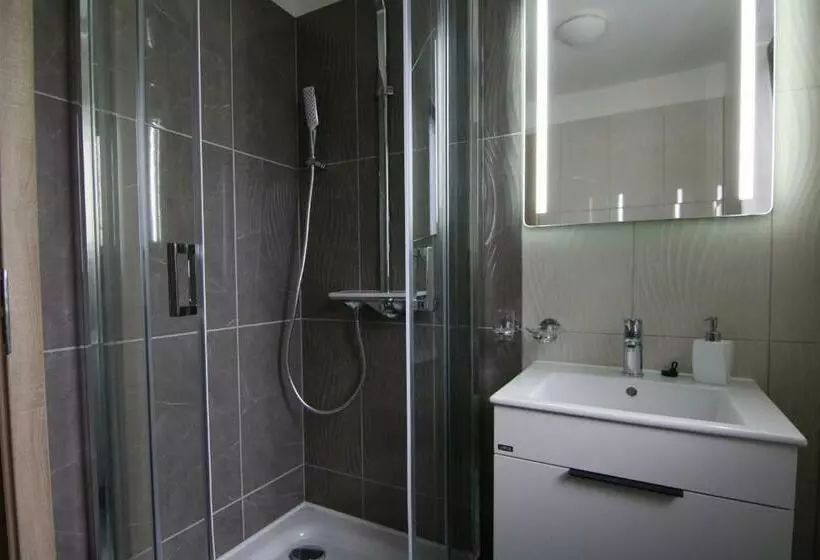 ペンション Penzión Sibír