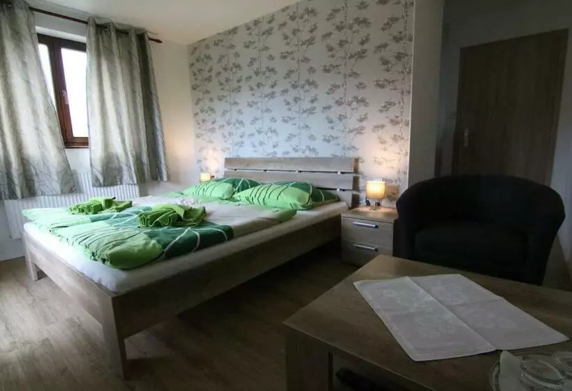 ペンション Penzión Sibír