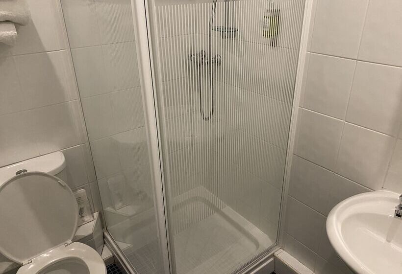 ペンション Rossdene House