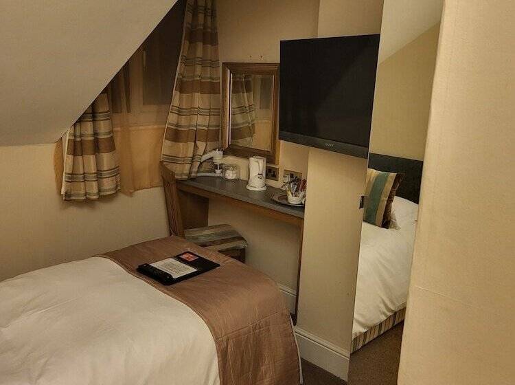 ペンション Rossdene House