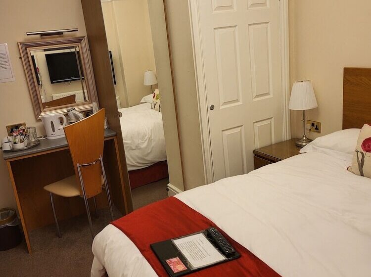 ペンション Rossdene House