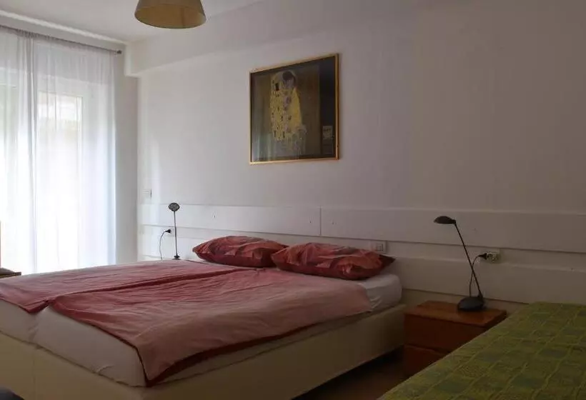 Villa Dina