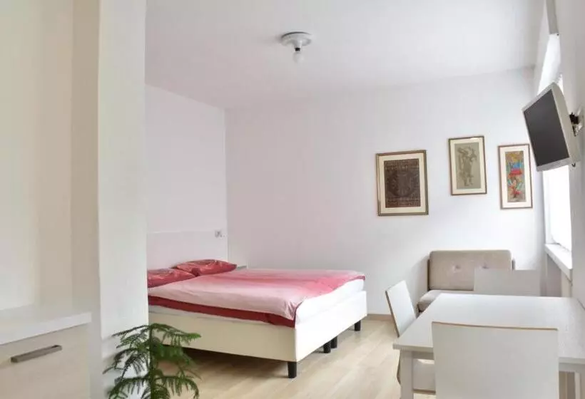 Villa Dina