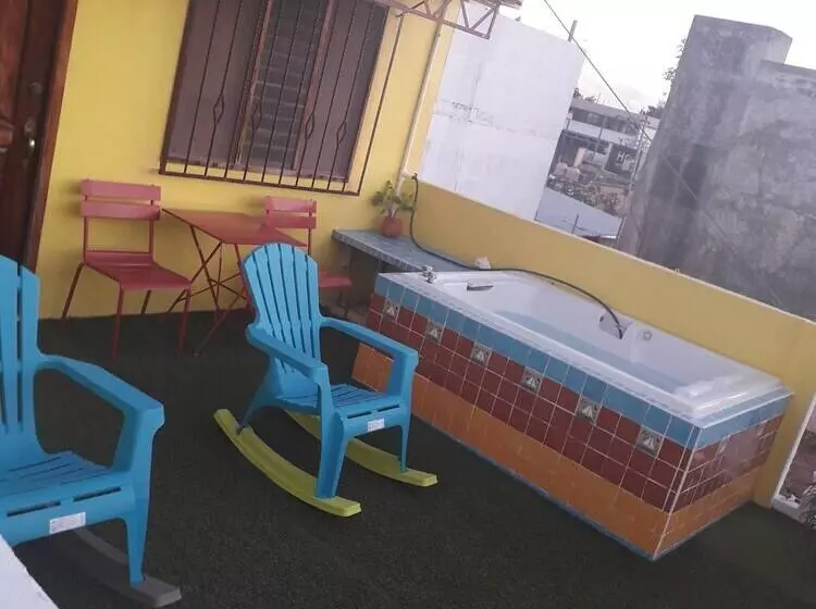 تختخواب و صبحانه Cancun Guest House 4 Terrace Tub
