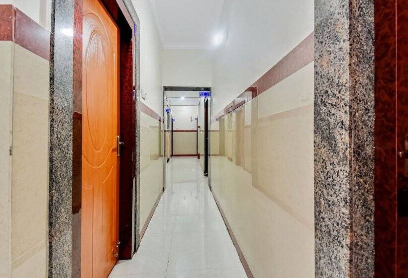 فندق O Sri Sai Guru Comforts