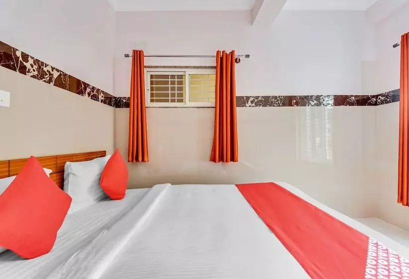 Hotelli O Sri Sai Guru Comforts