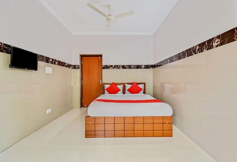 فندق O Sri Sai Guru Comforts