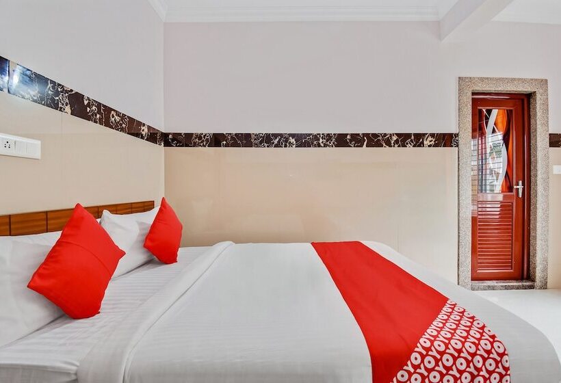 فندق O Sri Sai Guru Comforts