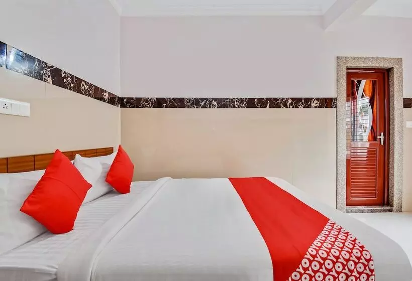 Hotelli O Sri Sai Guru Comforts