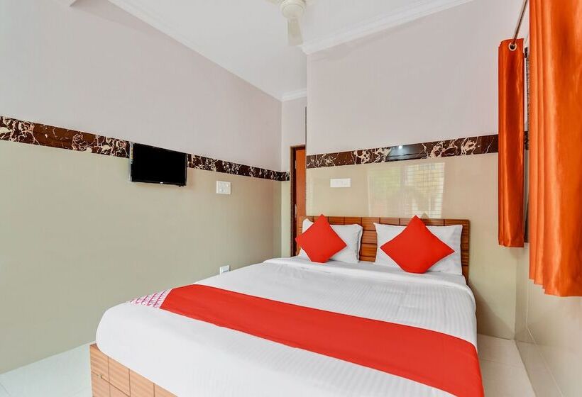 فندق O Sri Sai Guru Comforts