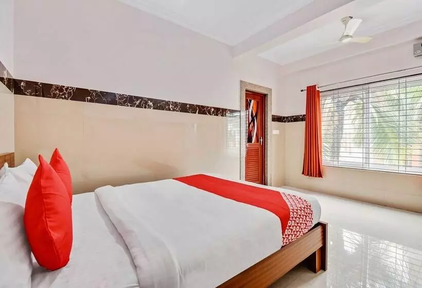 Hotelli O Sri Sai Guru Comforts