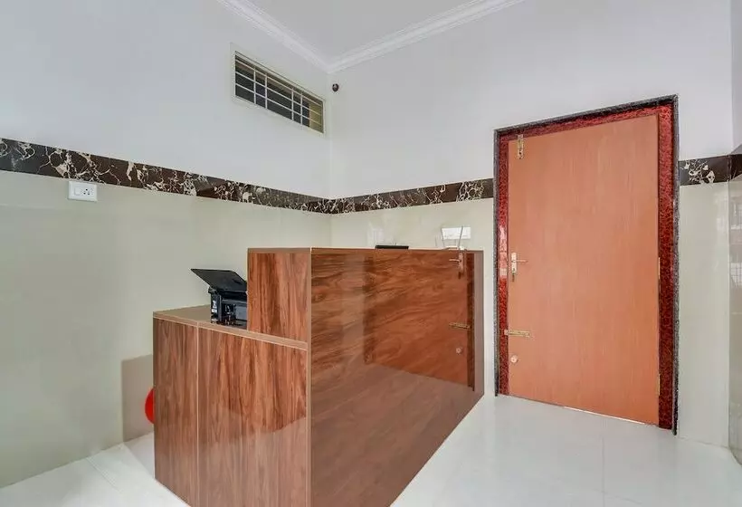 Hotelli O Sri Sai Guru Comforts