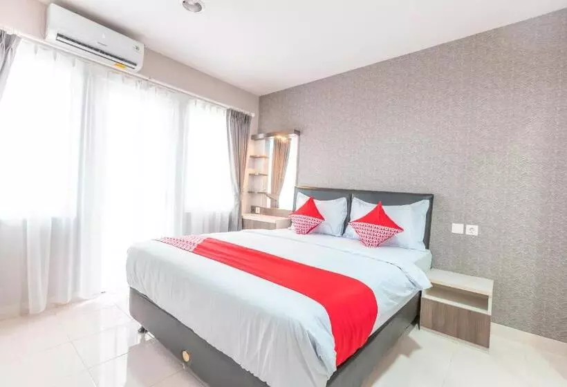 ホテル Oyo 1948 Apartement Sentul Tower