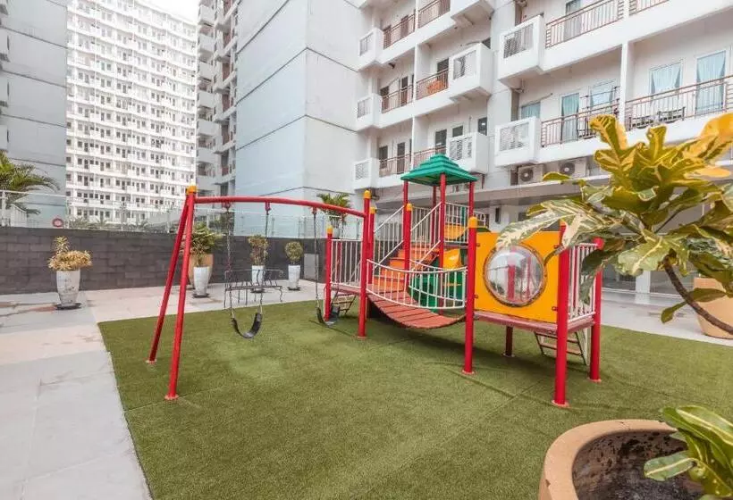 ホテル Oyo 1948 Apartement Sentul Tower